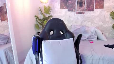 Regan online show from February 2025 01:08:01 AM