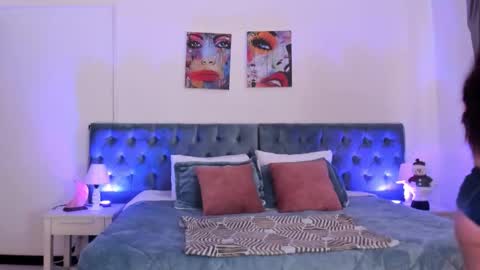 Regina online show from November 2025 01:00:02 PM