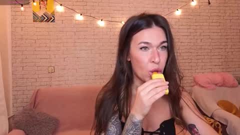 Snapshot of reginahawkinss chatting on October 2025 10:02:01 AM ReginaHawkinss online show from October 2025 10:02:01 AM