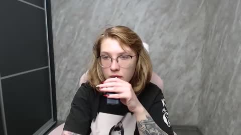 Regina online show from February 2025 06:37:01 AM