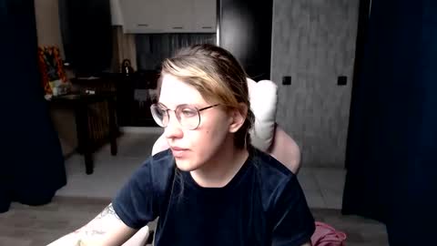 Regina online show from September 2025 01:16:01 AM