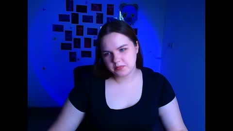 Reina online show from March 2026 06:52:01 AM