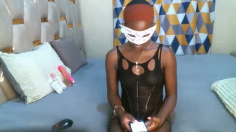 remmyqueen online show from March 2026 10:11:01 PM