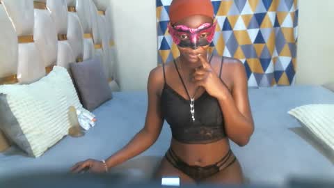 remmyqueen online show from April 2026 09:06:02 PM
