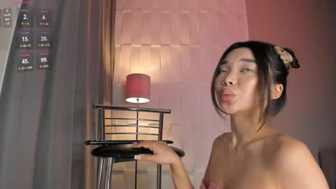 Ren online show from November 2025 03:49:01 AM