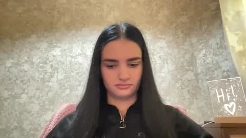 Renata online show from October 2025 12:06:01 PM