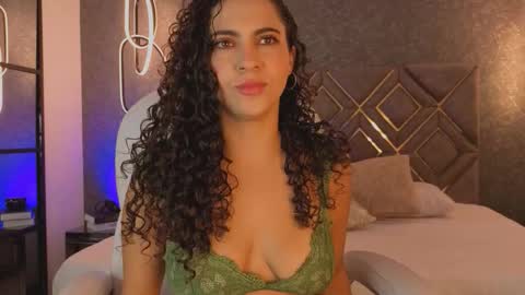 Renata 3 online show from December 2025 12:10:01 PM