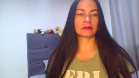 Snapshot of renata_hot1 chatting on May 2026 10:48:01 PM renata_hot1 online show from May 2026 10:48:01 PM