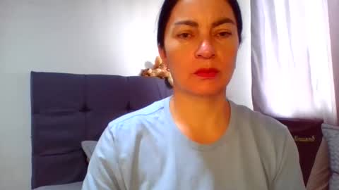 Snapshot of renata_hot1 chatting on June 2026 07:19:01 PM renata_hot1 online show from June 2026 07:19:01 PM