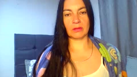 Snapshot of renata_hot1 chatting on June 2026 02:53:01 AM renata_hot1 online show from June 2026 02:53:01 AM