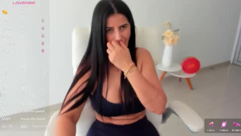 RENATA online show from October 2025 11:57:02 AM