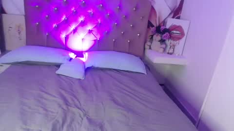 Snapshot of renata_valentina chatting on April 2026 11:24:01 AM RENATA VALENTINA online show from April 2026 11:24:01 AM