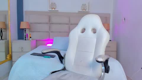 Renata online show from December 2025 02:26:01 PM