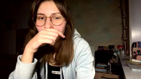 Mia online show from February 2026 04:34:02 PM