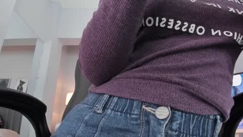 Snapshot of renee_shelby_ chatting on December 2024 09:13:01 PM Renee Shelby online show from December 2024 09:13:01 PM