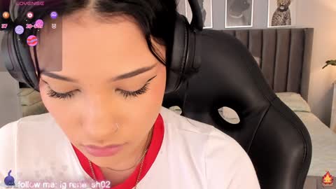 Snapshot of renee_shelby_ chatting on December 2024 09:00:02 PM Renee Shelby online show from December 2024 09:00:02 PM