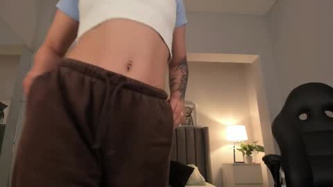 Snapshot of renee_shelby_ chatting on February 2025 12:05:02 AM Renee Shelby online show from February 2025 12:05:02 AM