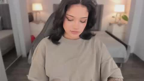 Snapshot of renee_shelby_ chatting on September 2025 09:26:01 PM Renee Shelby online show from September 2025 09:26:01 PM