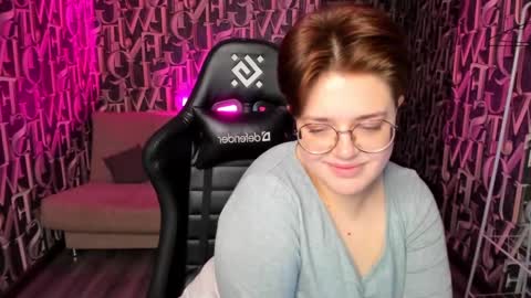 Snapshot of renee_turner chatting on December 2024 03:56:02 AM renee_turner online show from December 2024 03:56:02 AM