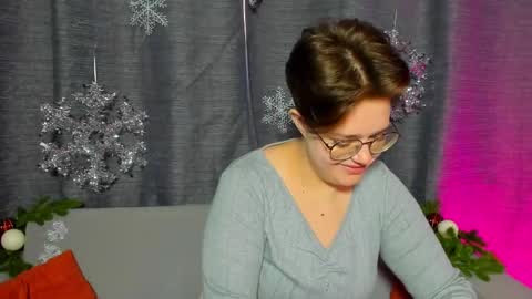 Snapshot of renee_turner chatting on December 2024 07:02:02 AM renee_turner online show from December 2024 07:02:02 AM