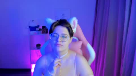 Snapshot of renee_turner chatting on December 2024 10:23:02 AM renee_turner online show from December 2024 10:23:02 AM