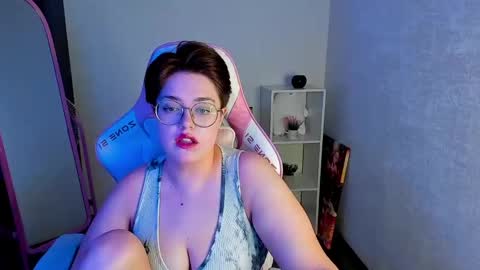 Snapshot of renee_turner chatting on January 2025 04:54:02 AM renee_turner online show from January 2025 04:54:02 AM