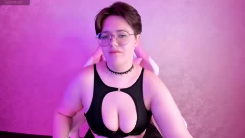 Snapshot of renee_turner chatting on January 2025 03:29:01 PM renee_turner online show from January 2025 03:29:01 PM