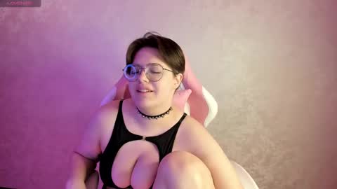 Snapshot of renee_turner chatting on January 2025 12:34:02 AM renee_turner online show from January 2025 12:34:02 AM