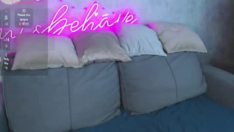 Renesmy online show from March 2026 10:48:01 PM