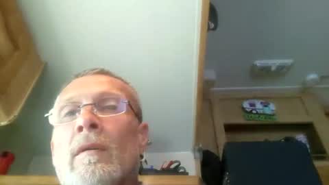 Snapshot of retro834 chatting on October 2025 02:58:02 PM Rhett online show from October 2025 02:58:02 PM