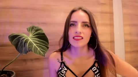 Snapshot of reyasimos chatting on July 2026 08:04:02 PM reyasimos online show from July 2026 08:04:02 PM