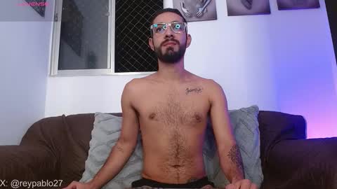 REY PABLO Independent online show from December 2025 01:43:02 AM