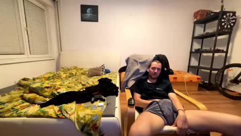 ricciardio online show from October 2025 10:53:02 PM