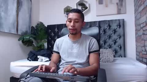 richar_voller online show from January 2025 12:21:01 PM