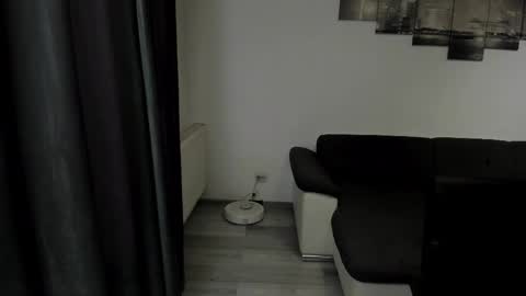 Snapshot of richarddarell chatting on April 2026 05:21:01 AM RichardDarell online show from April 2026 05:21:01 AM