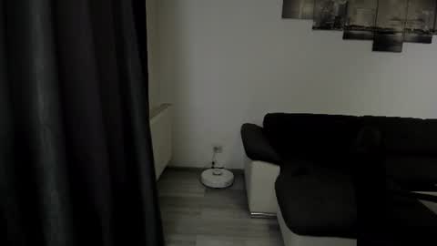Snapshot of richarddarell chatting on July 2026 05:50:02 AM RichardDarell online show from July 2026 05:50:02 AM