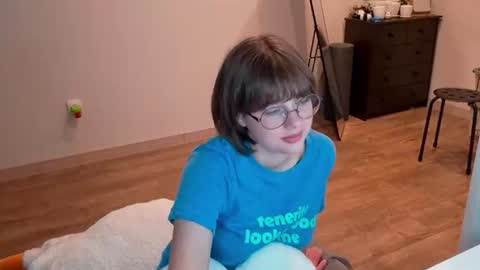 Luna online show from July 2026 06:10:02 PM