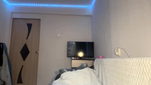 Mia online show from October 2025 07:31:01 AM