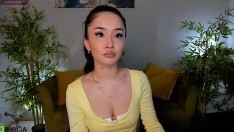 Snapshot of riddle_layla chatting on April 2026 10:31:01 AM Layla online show from April 2026 10:31:01 AM