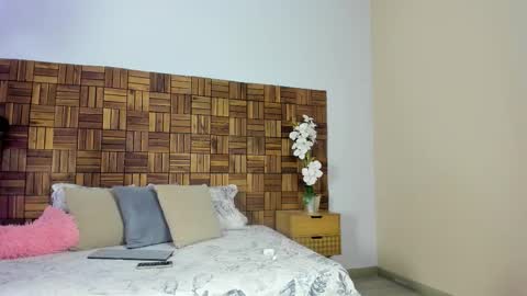 Sara online show from November 2025 10:28:01 AM