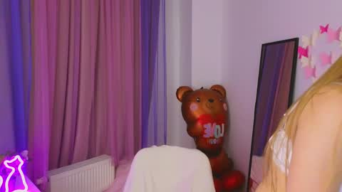 Rina online show from April 2026 08:44:02 PM