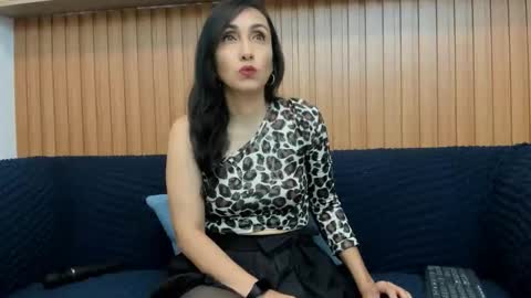 Oriana online show from April 2026 12:43:01 PM