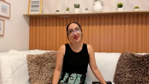 Oriana online show from June 2026 01:31:02 PM