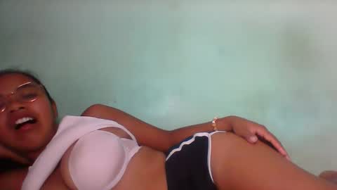 Snapshot of rinah856024 chatting on May 2026 04:45:01 PM rinah856024 online show from May 2026 04:45:01 PM