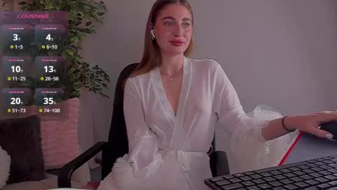 Snapshot of rinaklark chatting on June 2026 11:31:02 PM Rina online show from June 2026 11:31:02 PM
