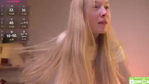 Snapshot of rinavi chatting on June 2026 05:51:02 AM My friends call me Vivi or Rina online show from June 2026 05:51:02 AM