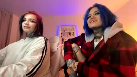   DianaBrite            fansl y online show from December 2024 05:57:01 PM