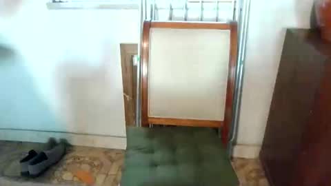 Snapshot of ripsterbra chatting on May 2026 12:01:02 PM ripsterbra online show from May 2026 12:01:02 PM