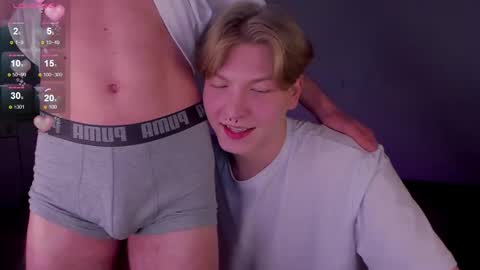 Snapshot of riverflow10 chatting on October 2025 09:35:02 AM Mickey and Timmy online show from October 2025 09:35:02 AM