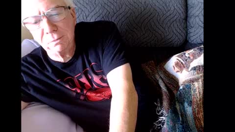 Snapshot of rk504 chatting on December 2024 05:15:01 PM Ron online show from December 2024 05:15:01 PM